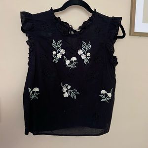 Size medium black flower cami top tie in the back